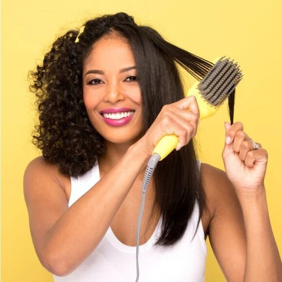 NIB ✅Drybar The Brush Crush Heated Straightening Brush ✨ BNIB